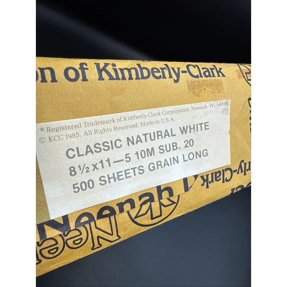 Neenah Paper Classic Laid Writing Natural White 500 Sheets 8.5 X 11